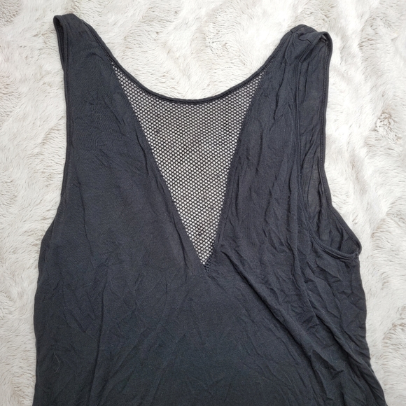 Alo Yoga Warm Up Mesh Insert Tank Top Black Size Unknown - Picture 2 of 10